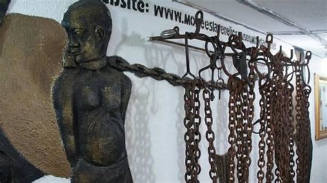İngilterede kiliselerin karanlık tarihi mirası Afrikada köle ticareti